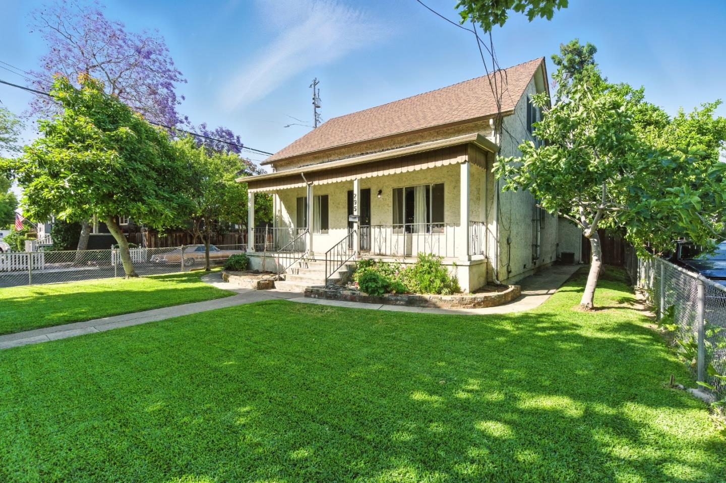 Detail Gallery Image 3 of 34 For 295 S 19th St, San Jose,  CA 95116 - 3 Beds | 1 Baths