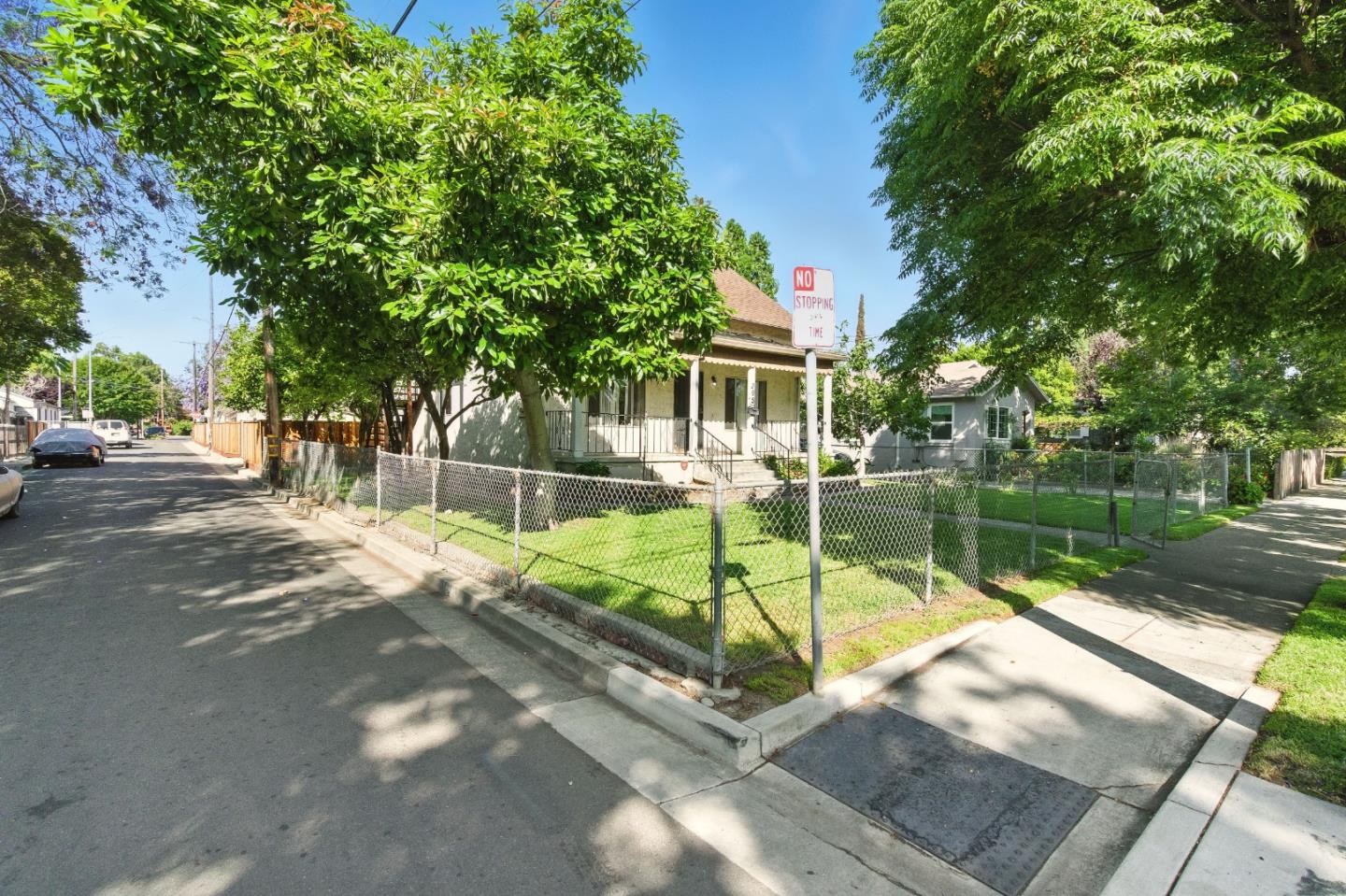 Detail Gallery Image 4 of 34 For 295 S 19th St, San Jose,  CA 95116 - 3 Beds | 1 Baths