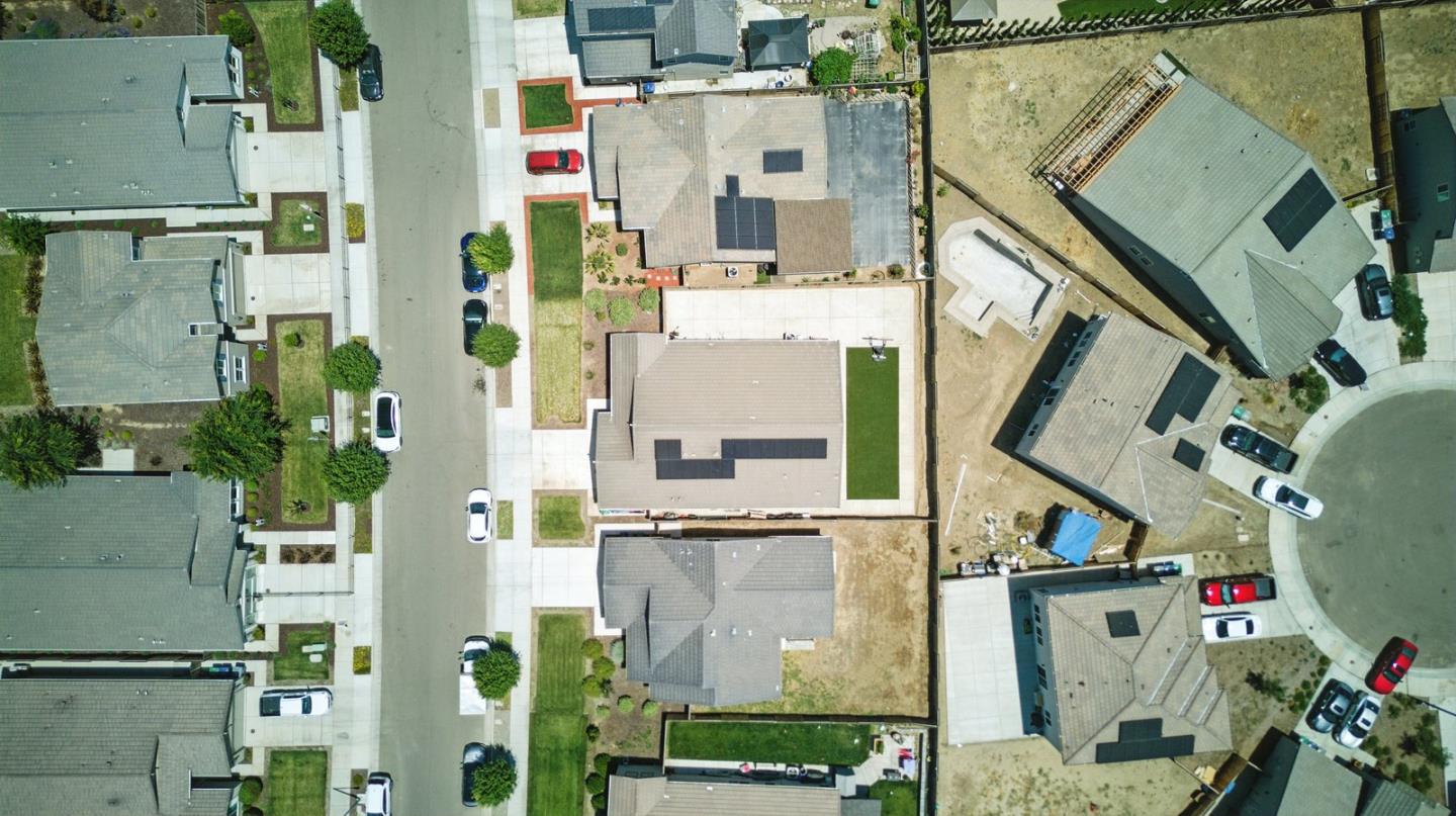 Detail Gallery Image 4 of 25 For 1659 Dolomite Dr, Los Banos,  CA 93635 - 4 Beds | 2 Baths