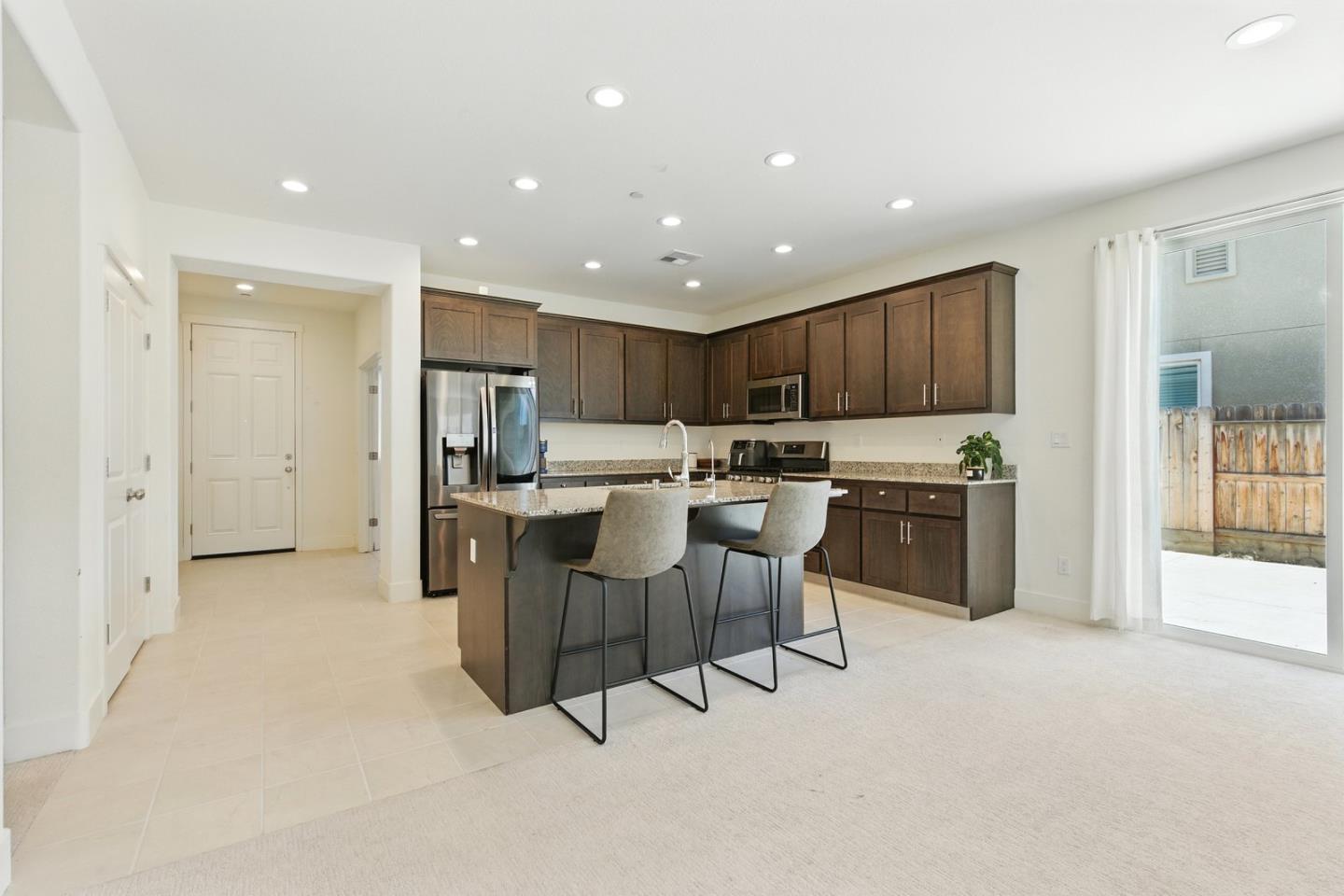 Detail Gallery Image 7 of 25 For 1659 Dolomite Dr, Los Banos,  CA 93635 - 4 Beds | 2 Baths