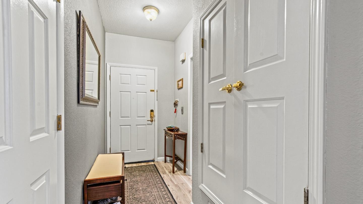 Detail Gallery Image 2 of 34 For 2600 Oak Rd #190,  Walnut Creek,  CA 94597 - 2 Beds | 2 Baths
