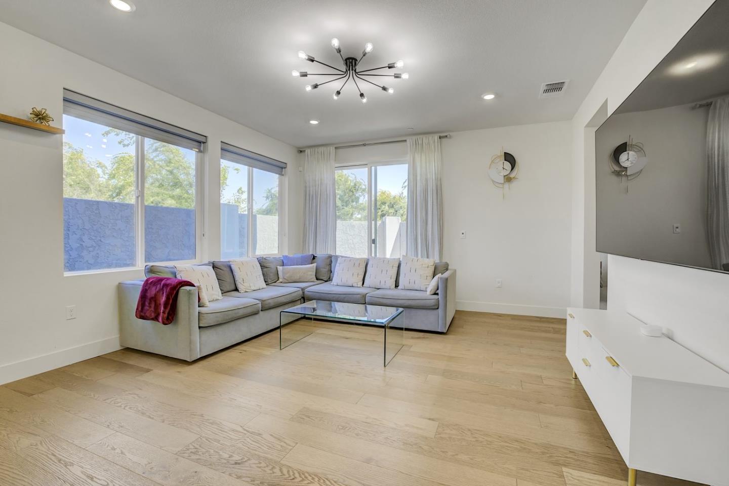 Detail Gallery Image 12 of 65 For 6123 Sandpiper Rd, Dublin,  CA 94568 - 5 Beds | 4 Baths
