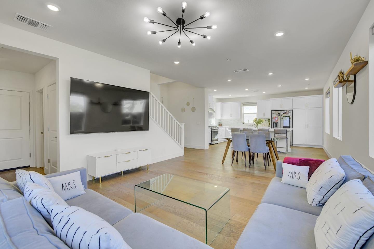 Detail Gallery Image 13 of 65 For 6123 Sandpiper Rd, Dublin,  CA 94568 - 5 Beds | 4 Baths