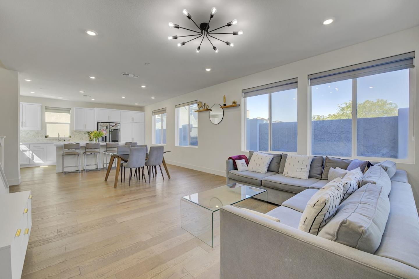 Detail Gallery Image 14 of 65 For 6123 Sandpiper Rd, Dublin,  CA 94568 - 5 Beds | 4 Baths