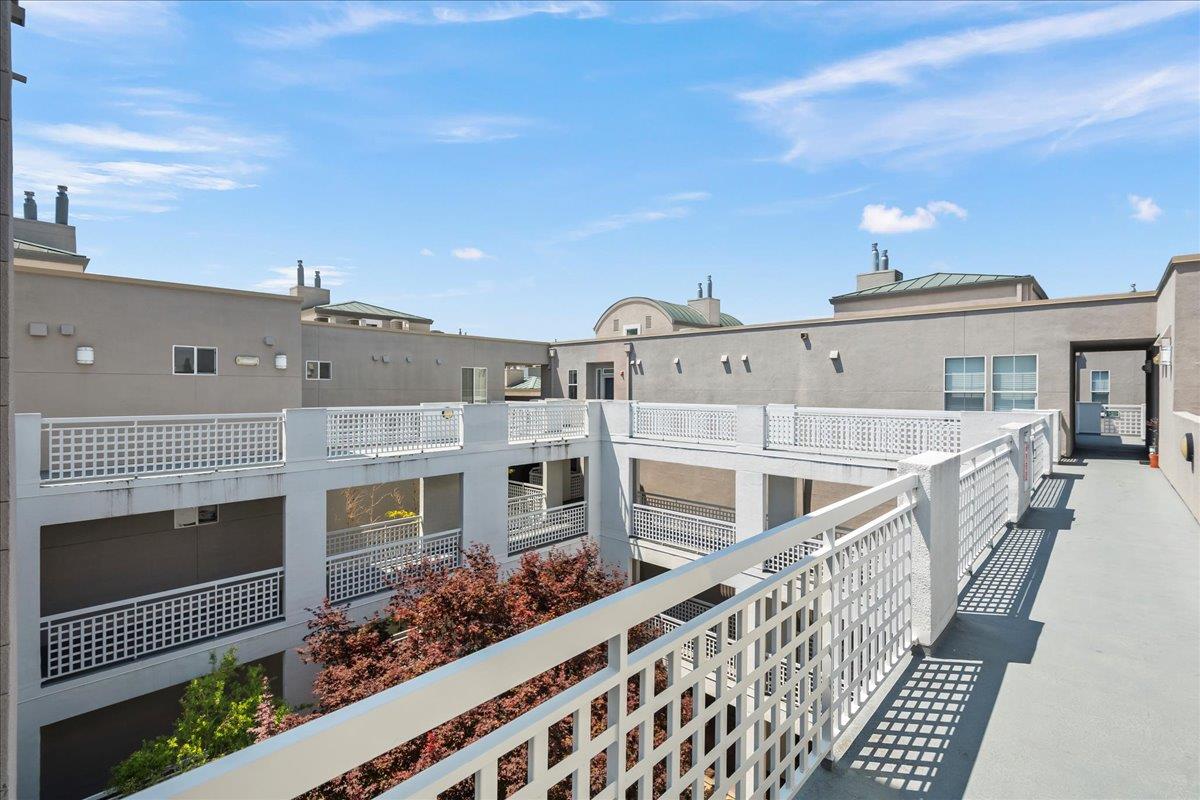 Detail Gallery Image 4 of 16 For 3901 Lick Mill Blvd #458,  Santa Clara,  CA 95054 - 1 Beds | 1 Baths