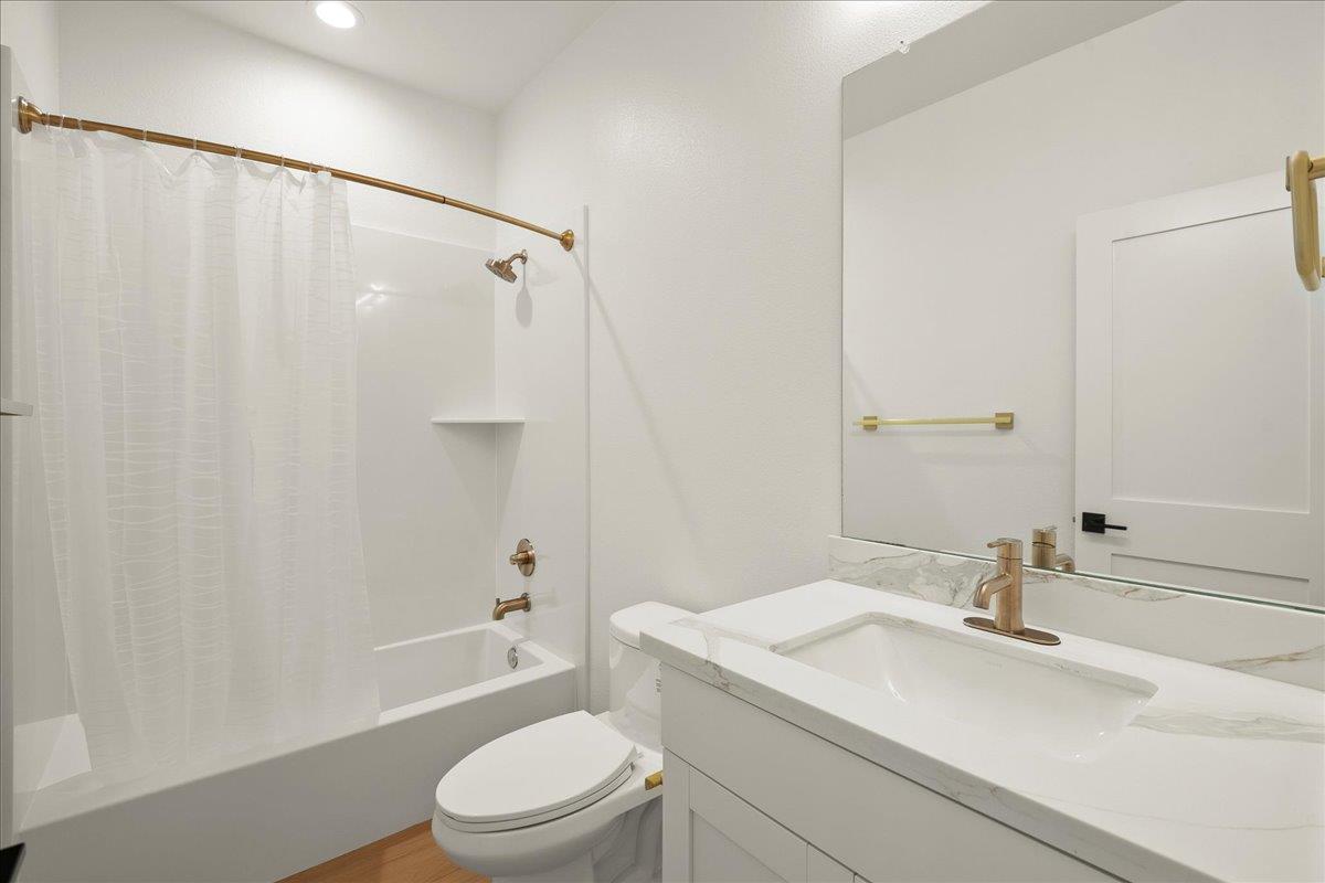 Detail Gallery Image 23 of 25 For 224 Carroll St #8,  Sunnyvale,  CA 94086 - 3 Beds | 2/1 Baths
