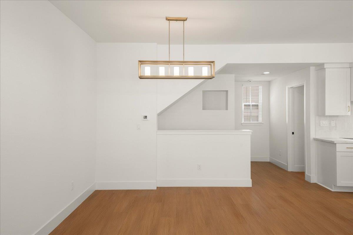 Detail Gallery Image 6 of 25 For 224 Carroll St #8,  Sunnyvale,  CA 94086 - 3 Beds | 2/1 Baths