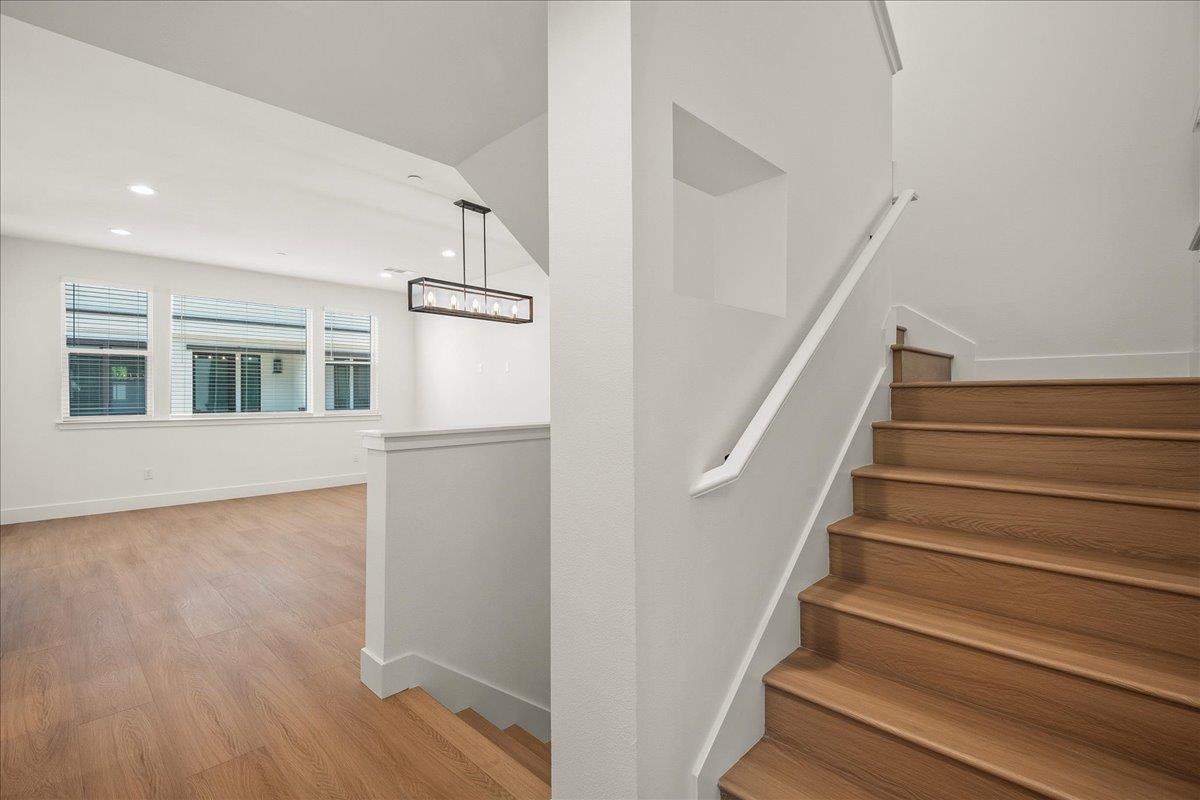 Detail Gallery Image 15 of 30 For 224 Carroll St #2,  Sunnyvale,  CA 94086 - 3 Beds | 2/1 Baths