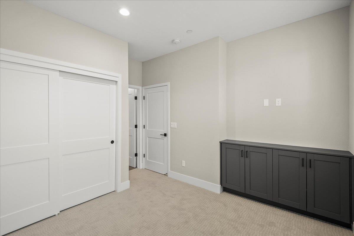 Detail Gallery Image 17 of 30 For 224 Carroll St #2,  Sunnyvale,  CA 94086 - 3 Beds | 2/1 Baths