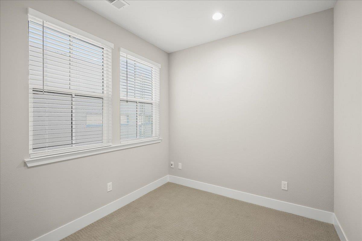 Detail Gallery Image 19 of 30 For 224 Carroll St #2,  Sunnyvale,  CA 94086 - 3 Beds | 2/1 Baths