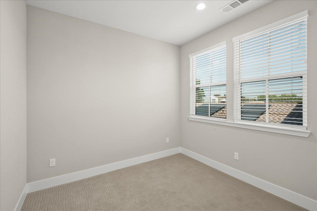 Detail Gallery Image 21 of 30 For 224 Carroll St #2,  Sunnyvale,  CA 94086 - 3 Beds | 2/1 Baths