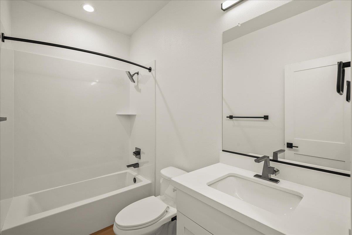 Detail Gallery Image 22 of 30 For 224 Carroll St #2,  Sunnyvale,  CA 94086 - 3 Beds | 2/1 Baths