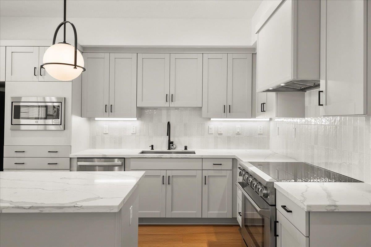 Detail Gallery Image 12 of 31 For 224 Carroll St #7,  Sunnyvale,  CA 94086 - 3 Beds | 2/1 Baths