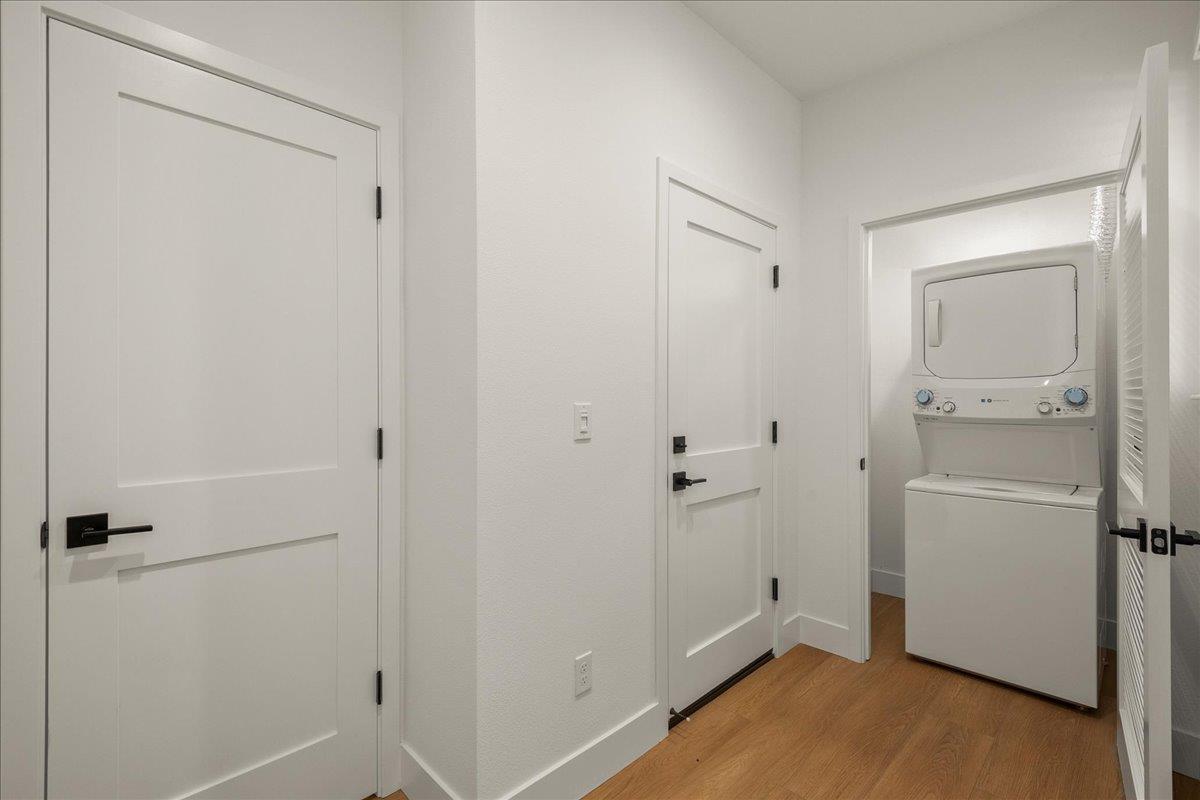 Detail Gallery Image 2 of 31 For 224 Carroll St #7,  Sunnyvale,  CA 94086 - 3 Beds | 2/1 Baths