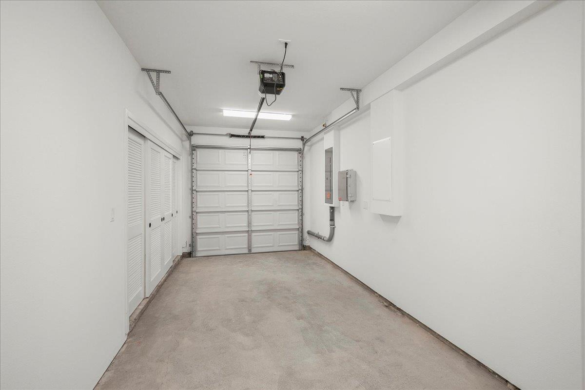 Detail Gallery Image 3 of 31 For 224 Carroll St #7,  Sunnyvale,  CA 94086 - 3 Beds | 2/1 Baths