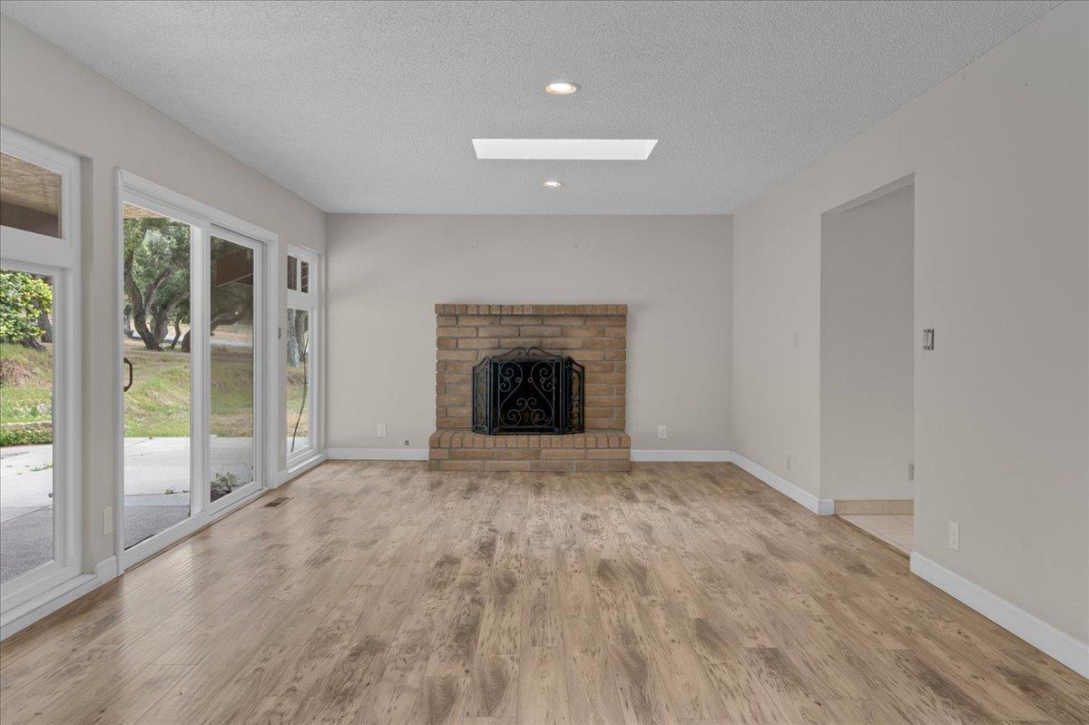 Detail Gallery Image 16 of 41 For 19515 Vierra Canyon Rd, Salinas,  CA 93907 - 4 Beds | 2/1 Baths