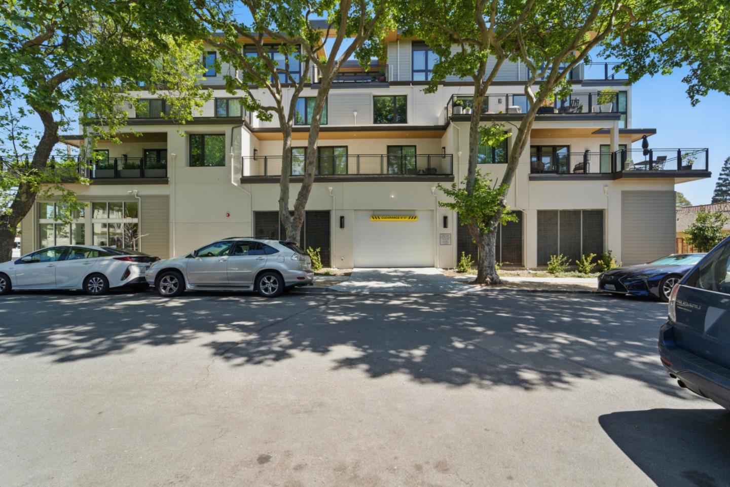 Detail Gallery Image 17 of 17 For 1667 San Carlos Ave #101,  San Carlos,  CA 94070 - – Beds | – Baths