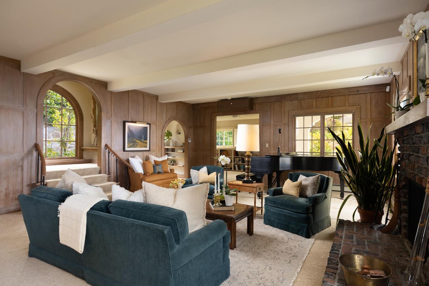 Detail Gallery Image 12 of 48 For 110 Pine Way, Carmel,  CA 93923 - 4 Beds | 4/1 Baths