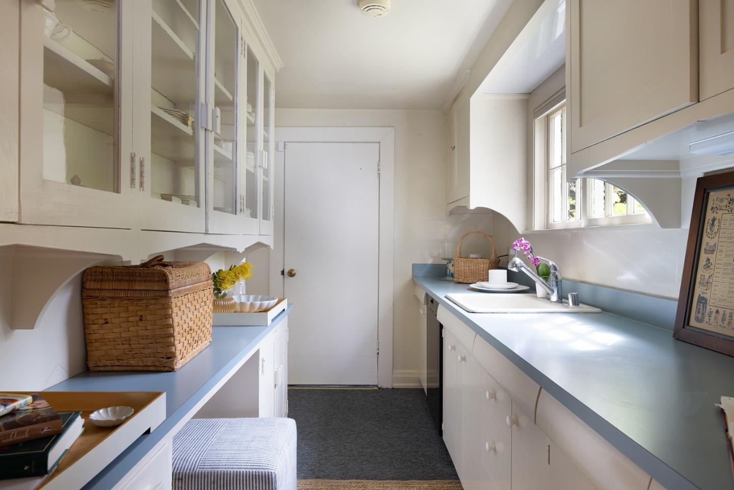 Detail Gallery Image 22 of 48 For 110 Pine Way, Carmel,  CA 93923 - 4 Beds | 4/1 Baths