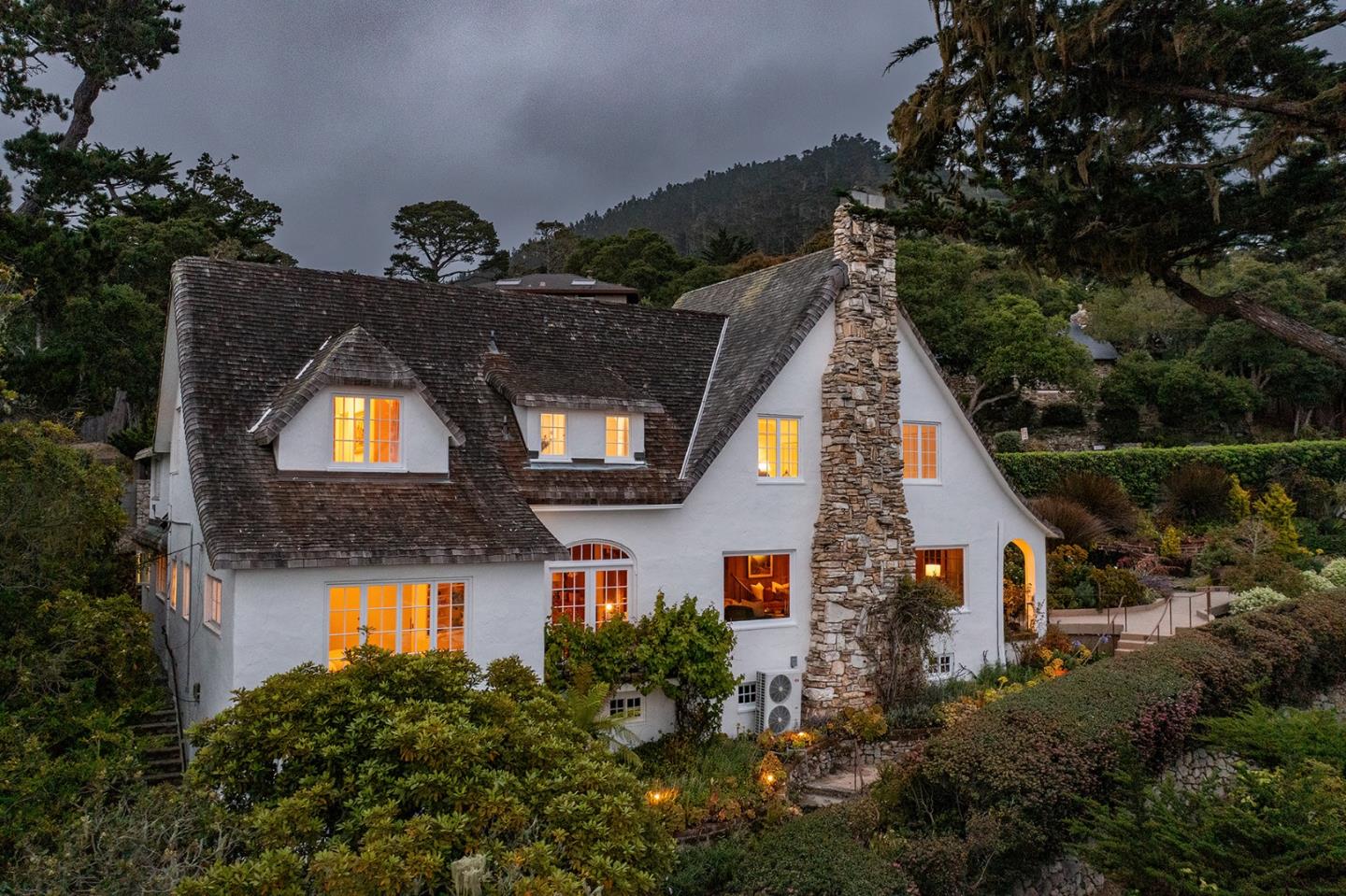 Detail Gallery Image 40 of 48 For 110 Pine Way, Carmel,  CA 93923 - 4 Beds | 4/1 Baths