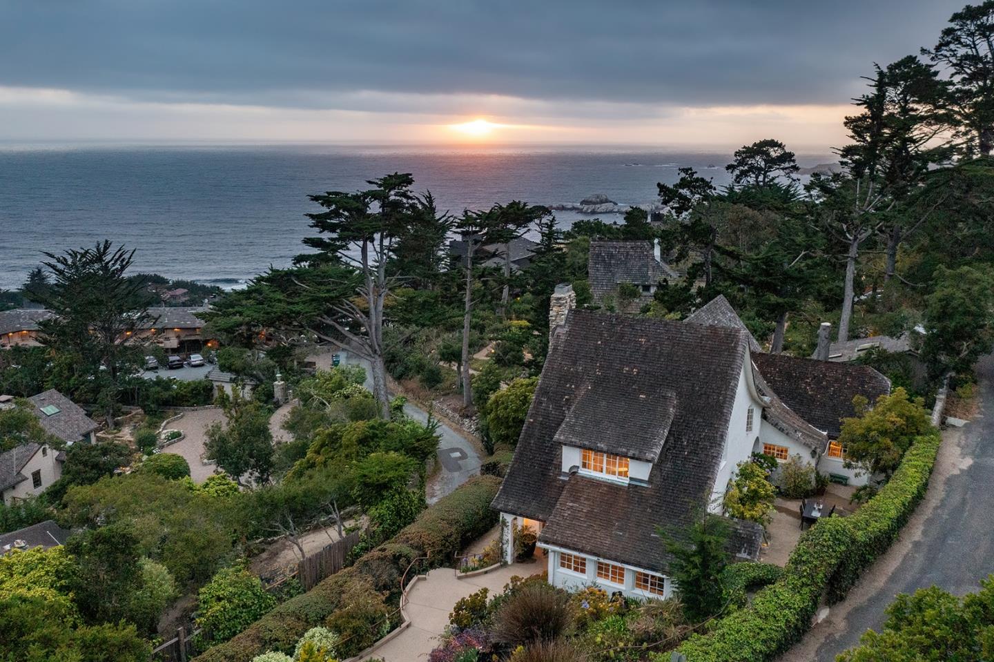 Detail Gallery Image 42 of 48 For 110 Pine Way, Carmel,  CA 93923 - 4 Beds | 4/1 Baths