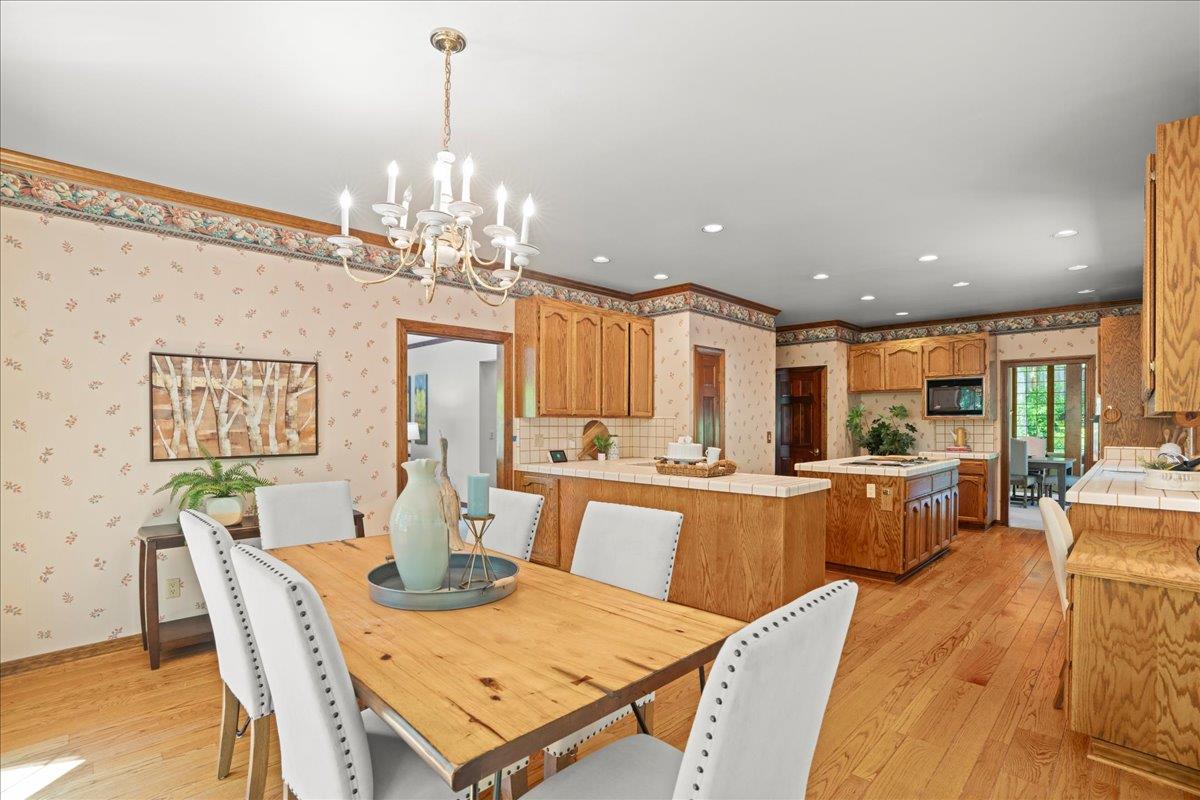 Detail Gallery Image 15 of 44 For 13217 Padero Ct, Saratoga,  CA 95070 - 5 Beds | 4/1 Baths