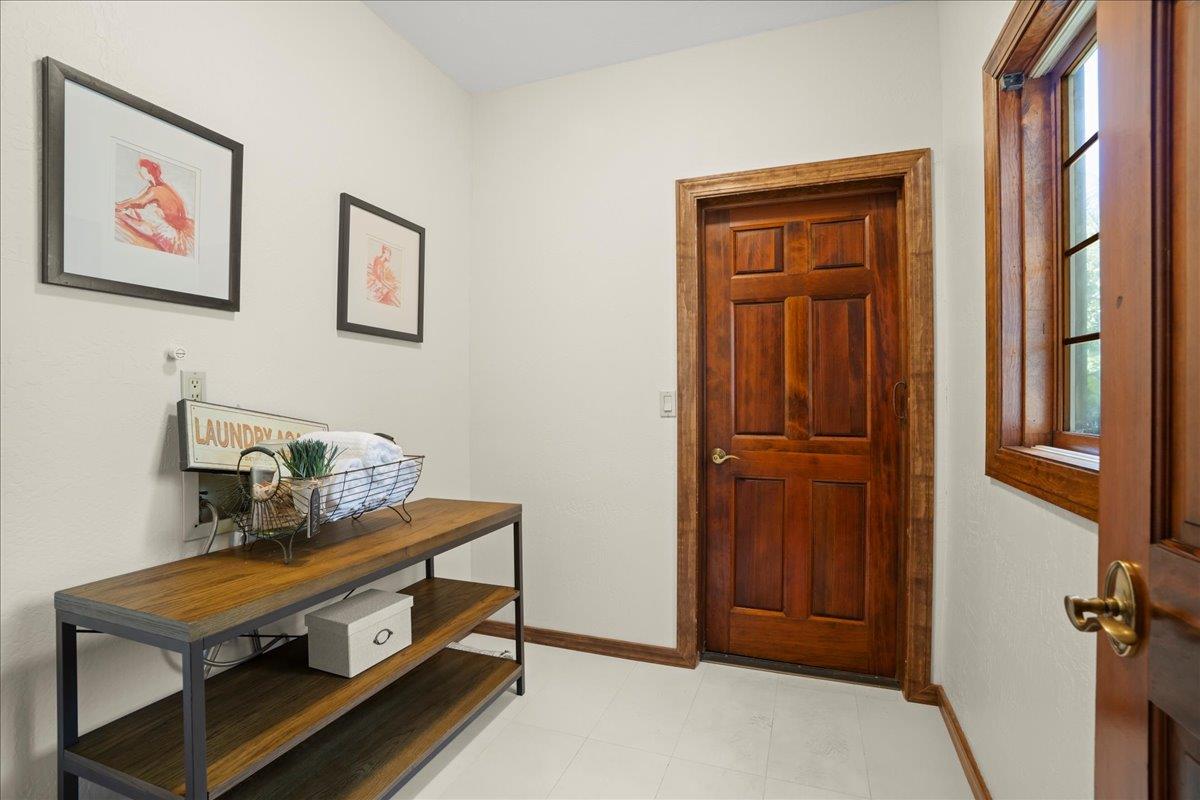 Detail Gallery Image 19 of 44 For 13217 Padero Ct, Saratoga,  CA 95070 - 5 Beds | 4/1 Baths