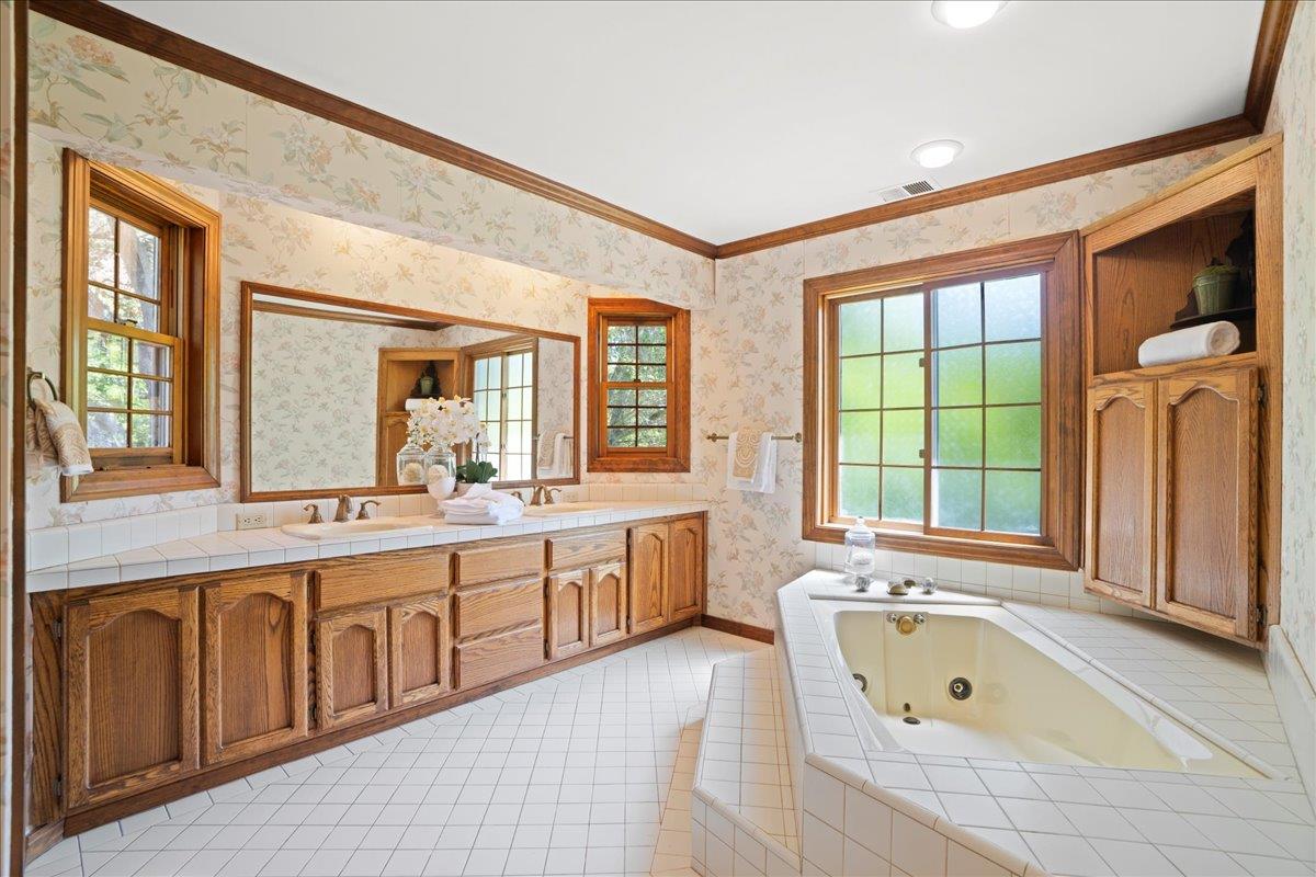 Detail Gallery Image 24 of 44 For 13217 Padero Ct, Saratoga,  CA 95070 - 5 Beds | 4/1 Baths