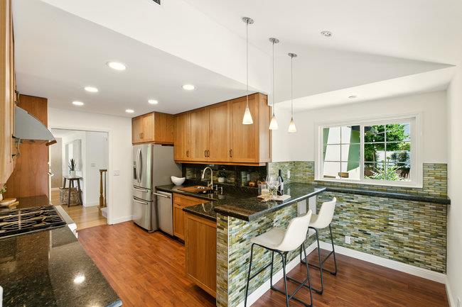 Detail Gallery Image 11 of 45 For 1943 Kentucky St, Redwood City,  CA 94061 - 4 Beds | 3 Baths