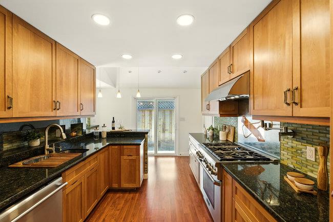 Detail Gallery Image 8 of 45 For 1943 Kentucky St, Redwood City,  CA 94061 - 4 Beds | 3 Baths
