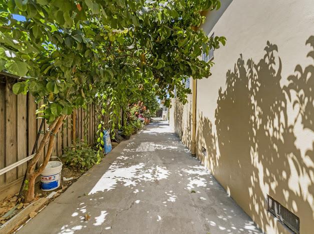 Detail Gallery Image 15 of 25 For 1453 Whitton Ave, San Jose,  CA 95116 - 4 Beds | 2 Baths