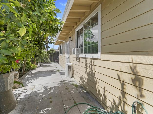 Detail Gallery Image 17 of 25 For 1453 Whitton Ave, San Jose,  CA 95116 - 4 Beds | 2 Baths