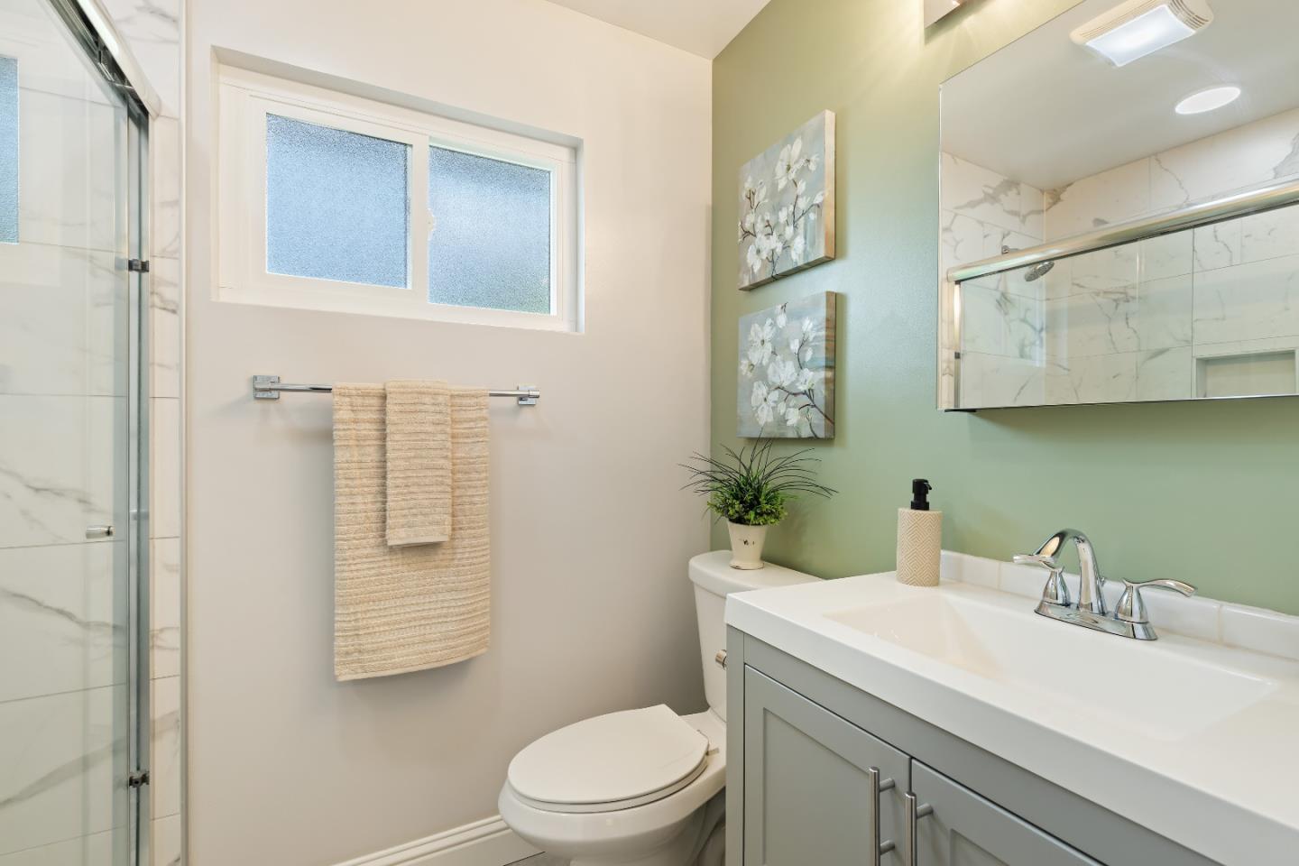 Detail Gallery Image 21 of 47 For 1540 Claremont Dr, San Bruno,  CA 94066 - 4 Beds | 3 Baths