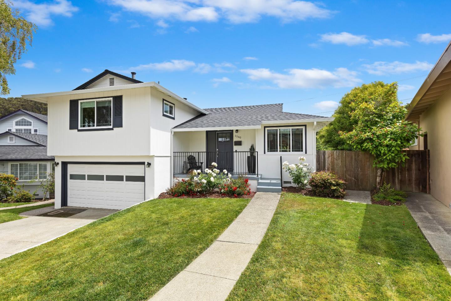 Detail Gallery Image 3 of 47 For 1540 Claremont Dr, San Bruno,  CA 94066 - 4 Beds | 3 Baths
