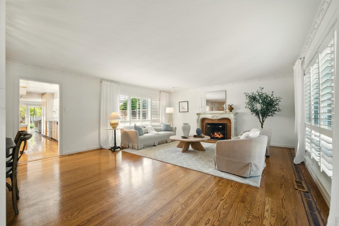 Detail Gallery Image 10 of 59 For 263 W Oakwood Blvd, Redwood City,  CA 94061 - 3 Beds | 2 Baths