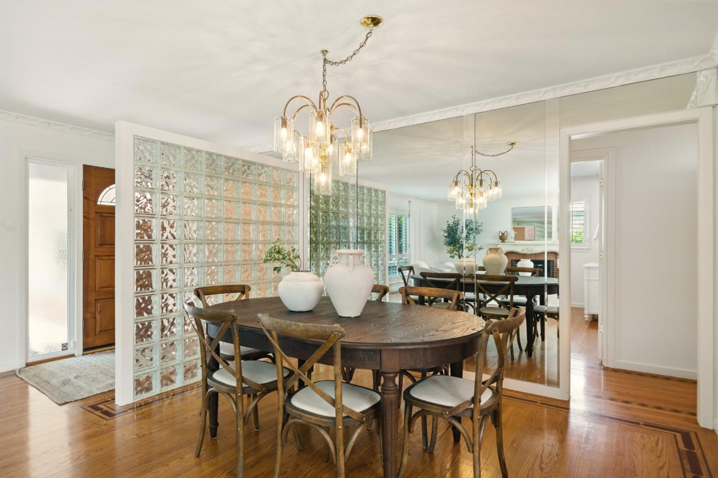 Detail Gallery Image 14 of 59 For 263 W Oakwood Blvd, Redwood City,  CA 94061 - 3 Beds | 2 Baths