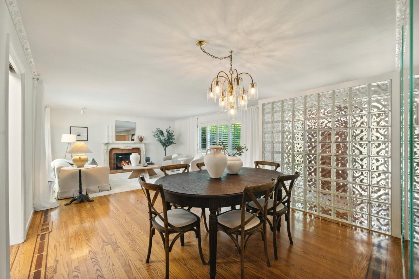 Detail Gallery Image 15 of 59 For 263 W Oakwood Blvd, Redwood City,  CA 94061 - 3 Beds | 2 Baths