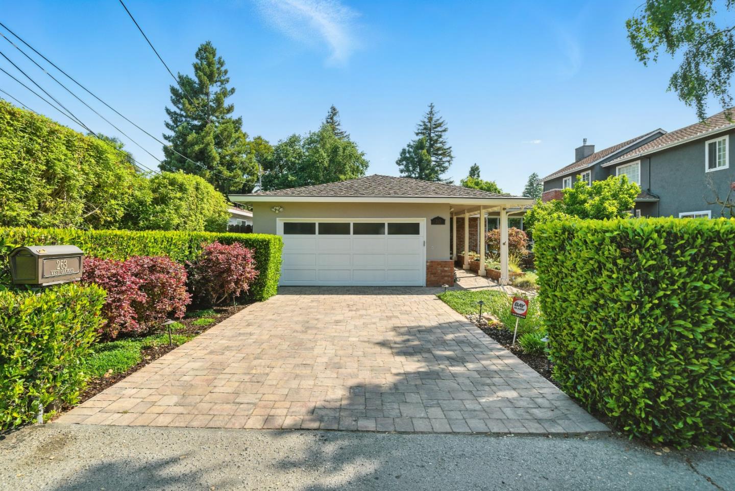 Detail Gallery Image 2 of 59 For 263 W Oakwood Blvd, Redwood City,  CA 94061 - 3 Beds | 2 Baths