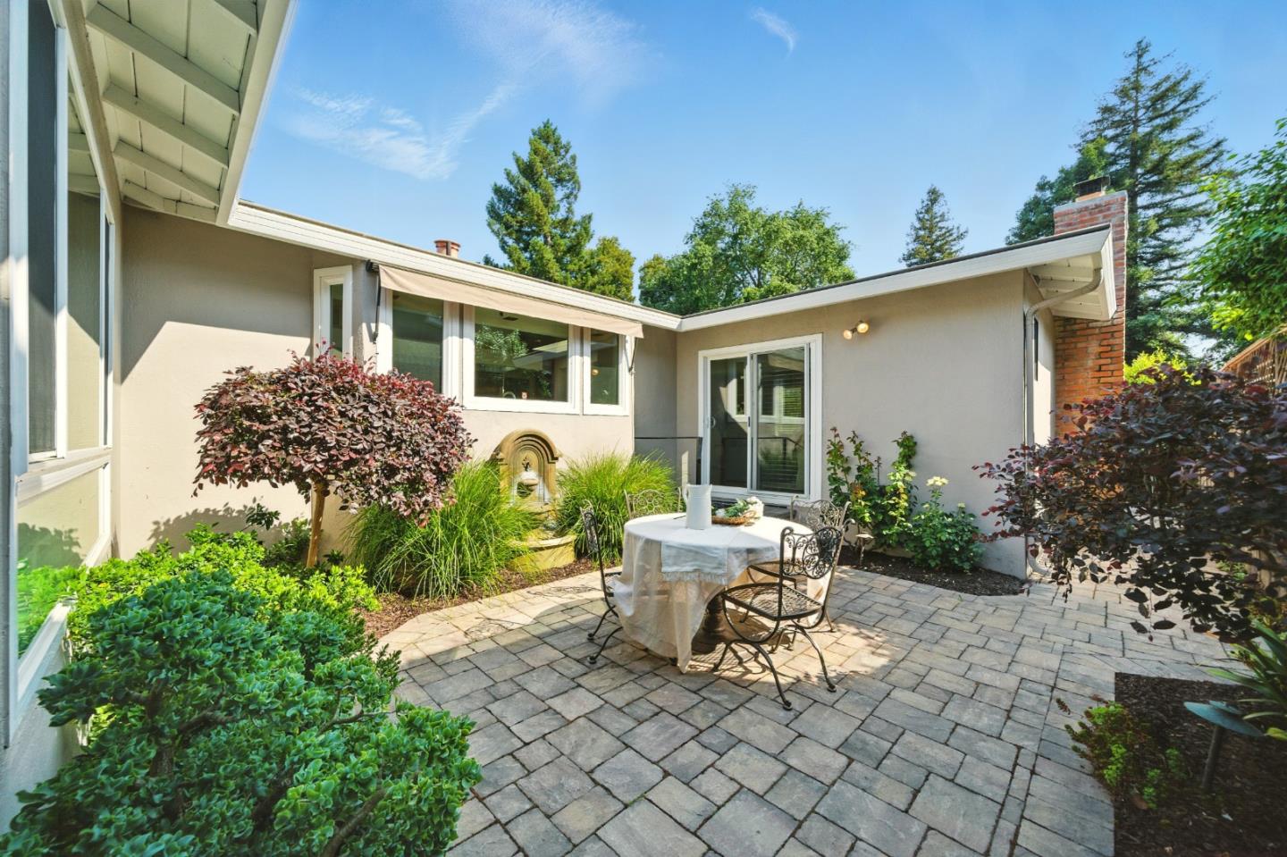 Detail Gallery Image 39 of 59 For 263 W Oakwood Blvd, Redwood City,  CA 94061 - 3 Beds | 2 Baths