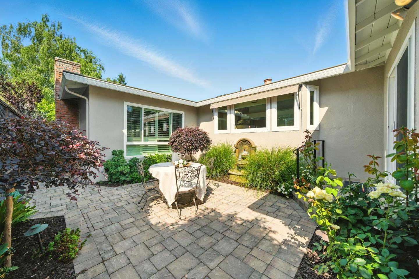 Detail Gallery Image 40 of 59 For 263 W Oakwood Blvd, Redwood City,  CA 94061 - 3 Beds | 2 Baths