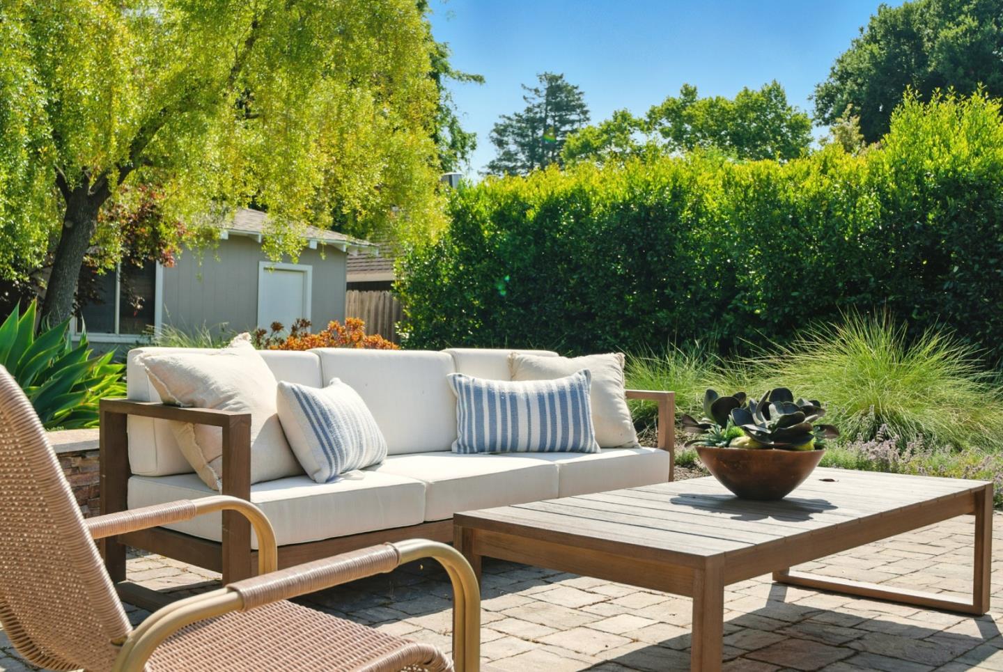 Detail Gallery Image 43 of 59 For 263 W Oakwood Blvd, Redwood City,  CA 94061 - 3 Beds | 2 Baths