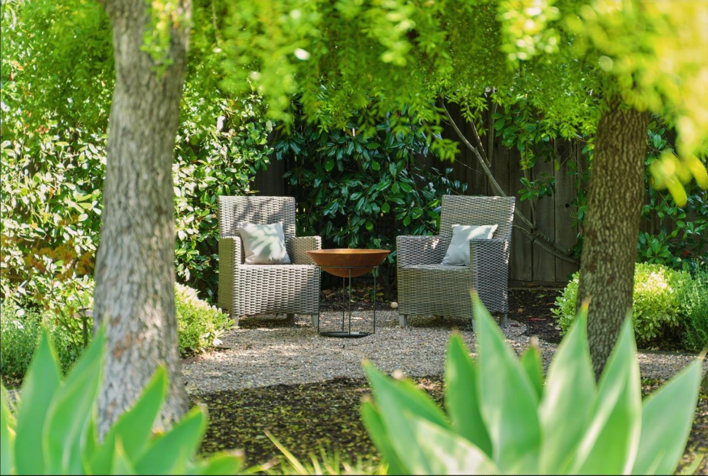 Detail Gallery Image 49 of 59 For 263 W Oakwood Blvd, Redwood City,  CA 94061 - 3 Beds | 2 Baths