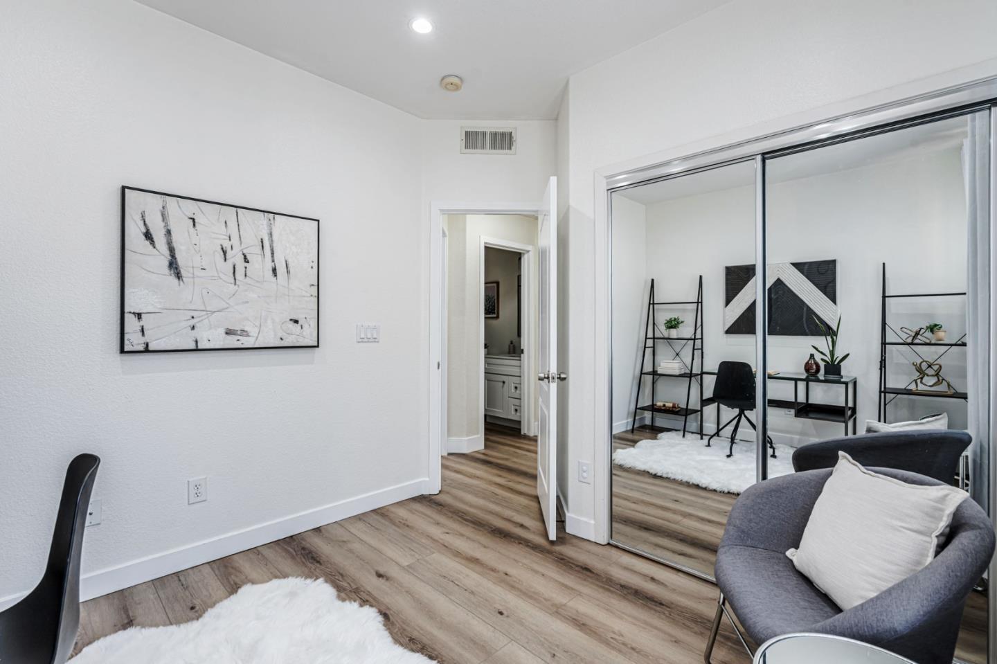 Detail Gallery Image 16 of 34 For 6124 Old Quarry Loop, Oakland,  CA 94605 - 4 Beds | 3 Baths