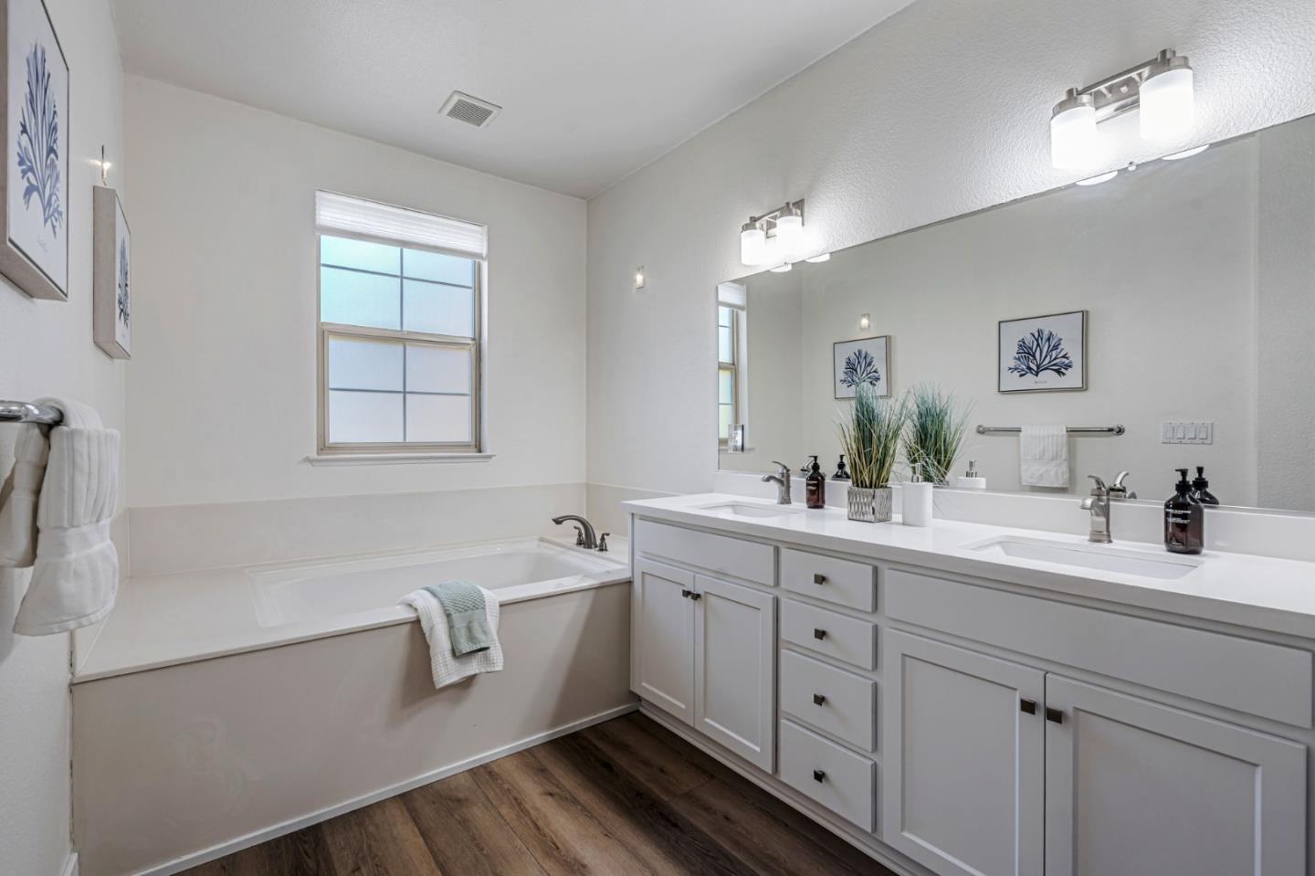 Detail Gallery Image 28 of 34 For 6124 Old Quarry Loop, Oakland,  CA 94605 - 4 Beds | 3 Baths