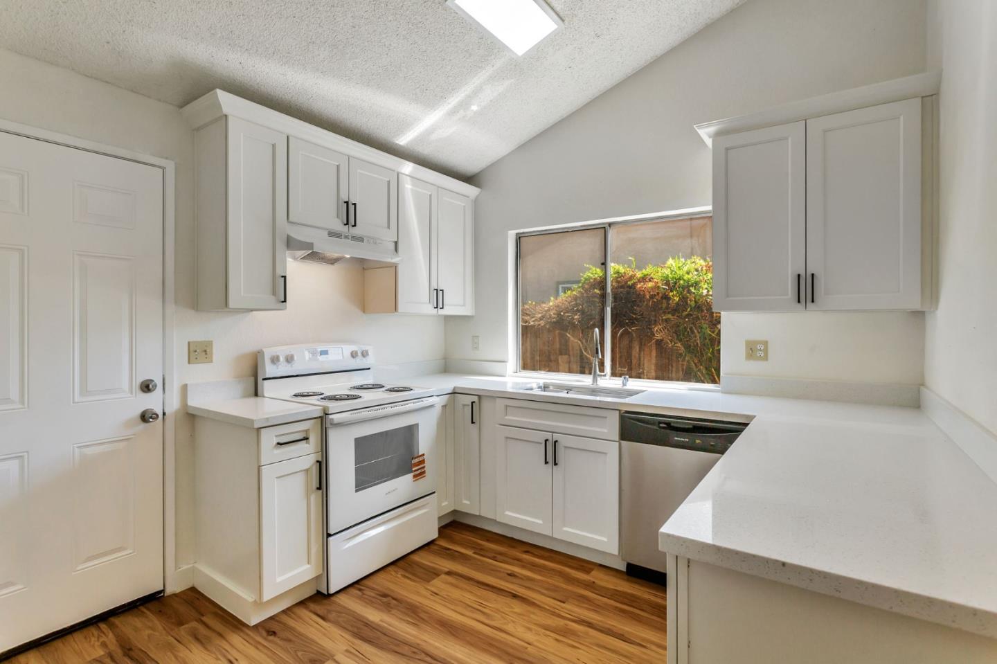 Detail Gallery Image 12 of 28 For 149 Drytown Ct, Vallejo,  CA 94589 - 3 Beds | 2 Baths