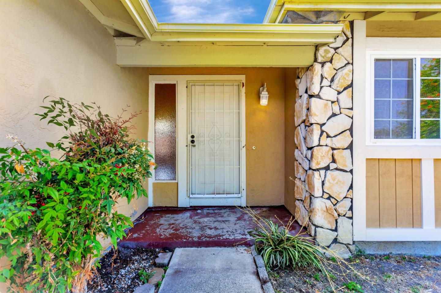 Detail Gallery Image 2 of 28 For 149 Drytown Ct, Vallejo,  CA 94589 - 3 Beds | 2 Baths