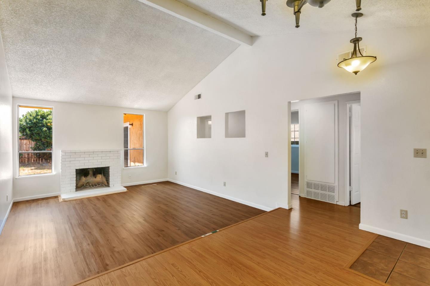 Detail Gallery Image 4 of 28 For 149 Drytown Ct, Vallejo,  CA 94589 - 3 Beds | 2 Baths