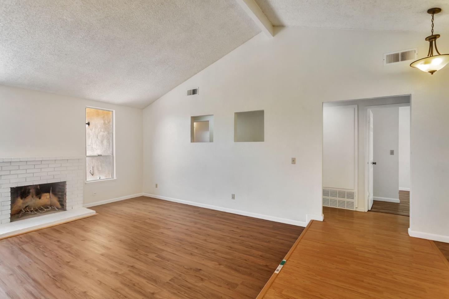 Detail Gallery Image 6 of 28 For 149 Drytown Ct, Vallejo,  CA 94589 - 3 Beds | 2 Baths