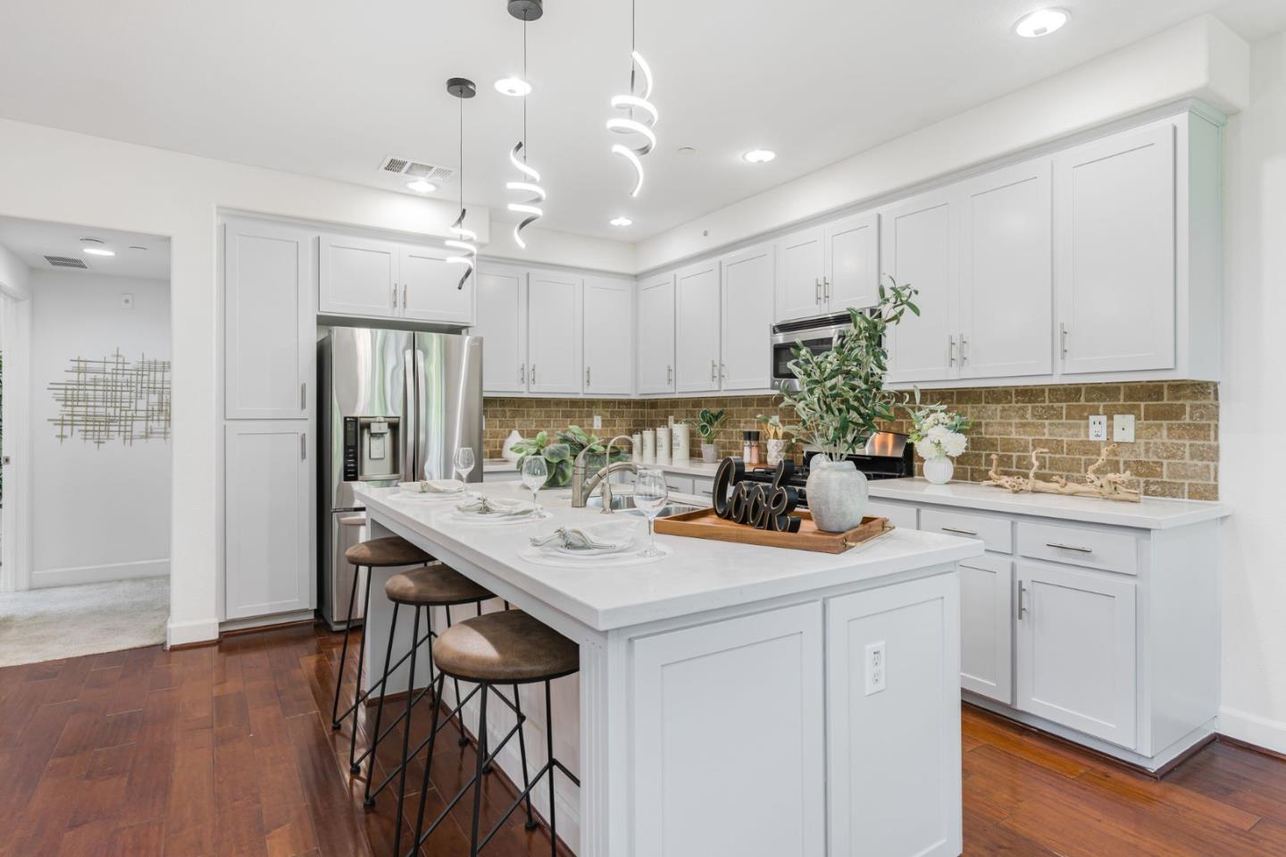 Detail Gallery Image 7 of 53 For 1688 Lee Way, Milpitas,  CA 95035 - 3 Beds | 3 Baths