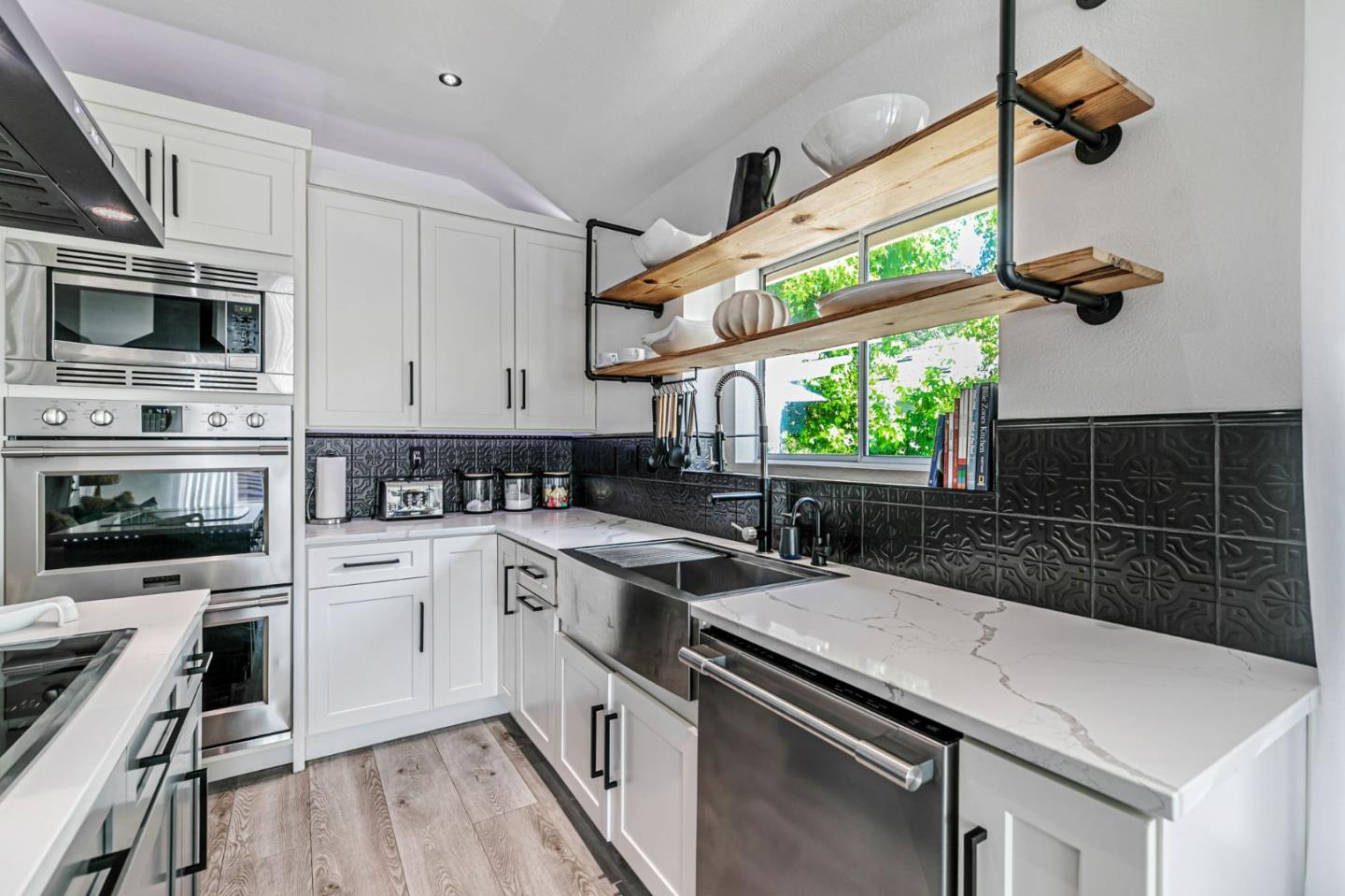 Detail Gallery Image 20 of 65 For 7723 Kilmarnok Dr, San Jose,  CA 95135 - 2 Beds | 2 Baths